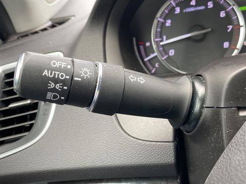 Used 2020 Acura TLX w/ Technology Package FWD image 31