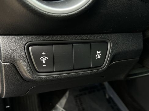 Used 2023 Kia Forte LXS image 12