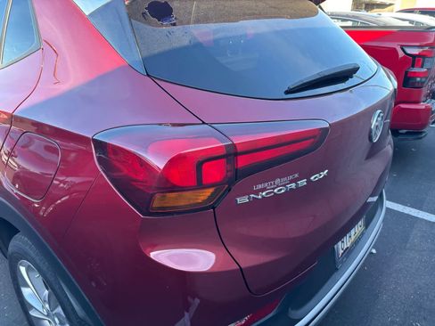 Used 2022 Buick Encore GX Preferred w/ Cold Weather Comfort Package image 9