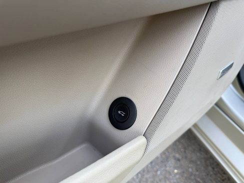 Used 2014 Cadillac XTS Premium FWD image 36