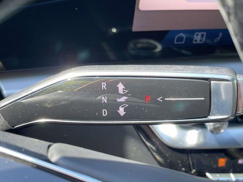 New 2026 Cadillac Lyriq Signature Sport AWD/4WD image 29