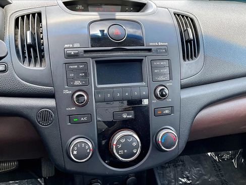Used 2011 Kia Forte EX FWD image 13