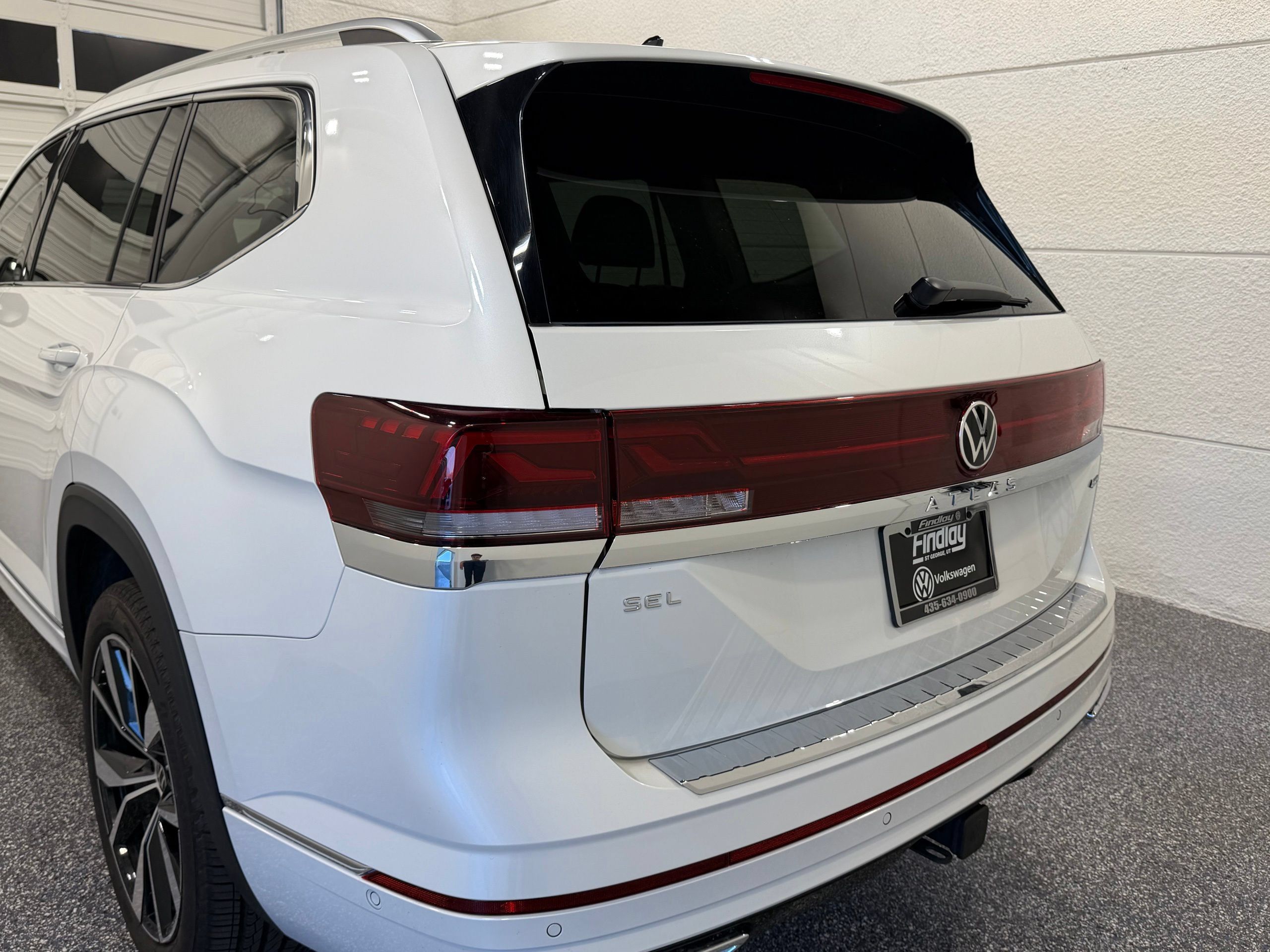 New 2025 Volkswagen Atlas SEL Premium R-Line AWD/4WD image 16