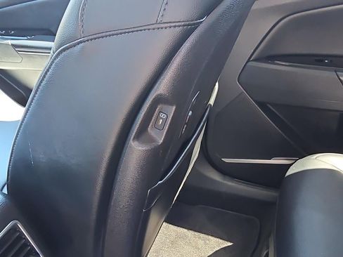Used 2023 Kia Sportage EX AWD/4WD image 16