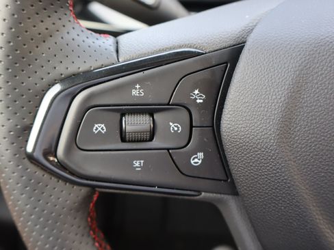 Used 2026 Chevrolet Trax RS w/ Sunroof Package FWD image 20