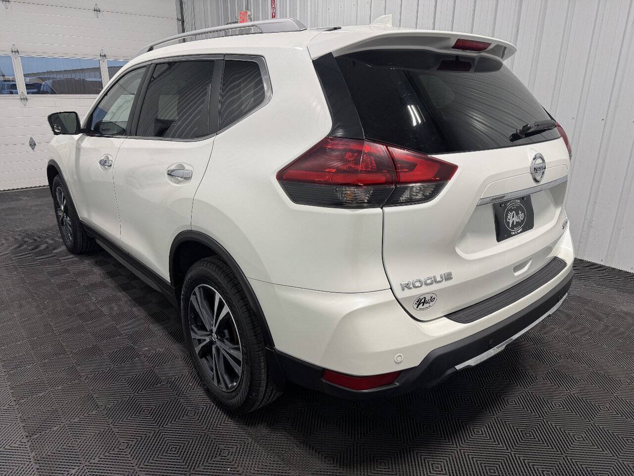 Used 2020 Nissan Rogue SV AWD/4WD image 4