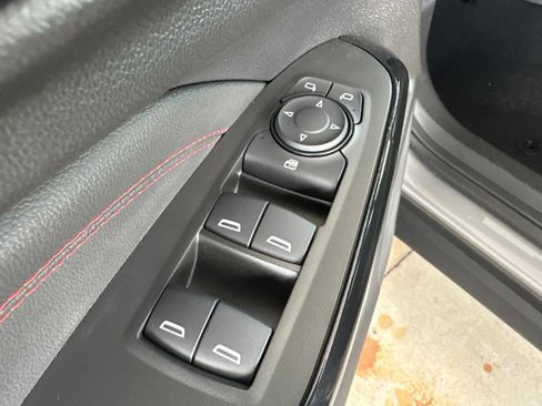 New 2026 Chevrolet Trax RS w/ Sunroof Package FWD image 11
