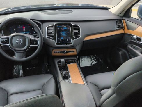 Certified 2023 Volvo XC90 B6 Plus w/ Protection Package Premier image 23