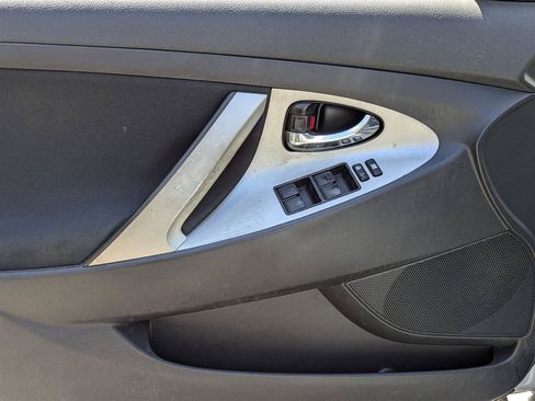 Used 2011 Toyota Camry SE w/ SE Extra-Value Pkg #1 FWD image 11