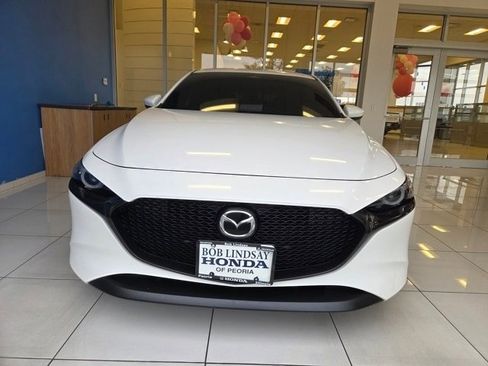 Used 2025 MAZDA MAZDA3 2.5 S Hatchback w/ Premium Pkg image 2