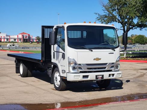New 2024 Chevrolet Low Cab Forward RWD image 2