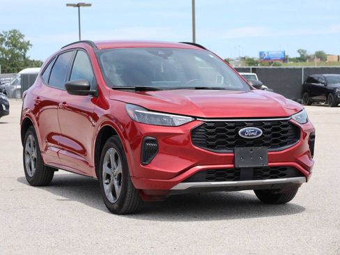 Used 2024 Ford Escape ST-Line w/ Tech Pack #1 AWD/4WD image 4