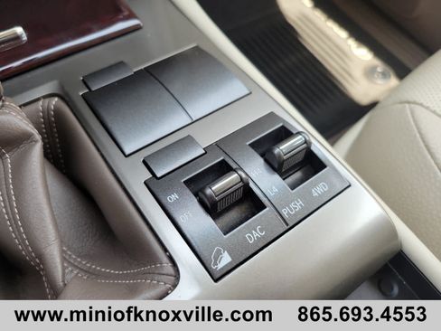 Used 2014 Lexus GX 460 w/ Premium Package AWD/4WD image 30