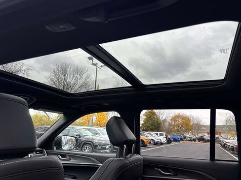 New 2025 Jeep Grand Cherokee Limited w/ Trailer Tow Package image 7