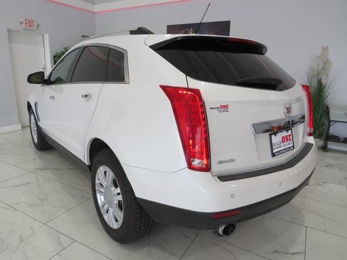 Used 2014 Cadillac SRX Luxury image 6