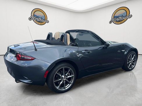 Used 2016 MAZDA MX-5 Miata Grand Touring RWD image 5