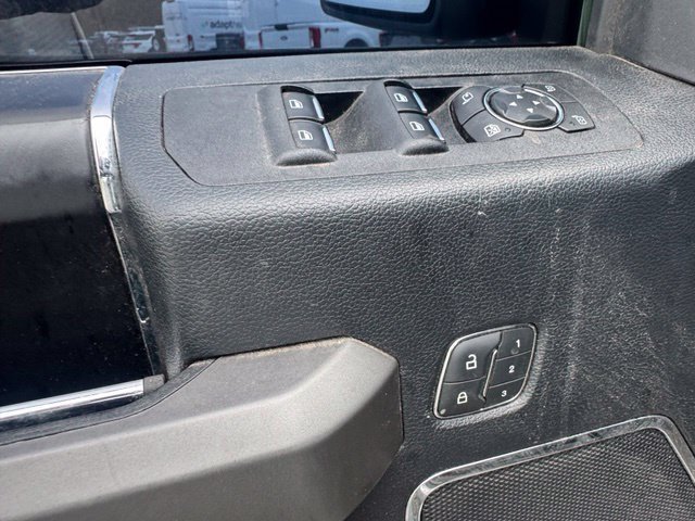 Used 2020 Ford F150 Platinum w/ Equipment Group 701A Luxury AWD/4WD image 16