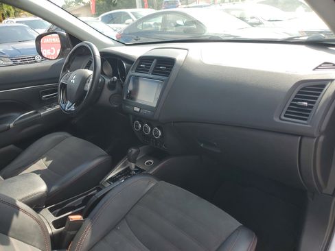 Used 2018 Mitsubishi Outlander Sport SE image 39