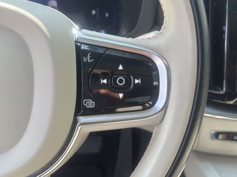 Used 2024 Volvo XC60 B5 Core AWD/4WD image 22