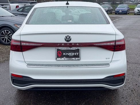 New 2026 Volkswagen Jetta SE image 8
