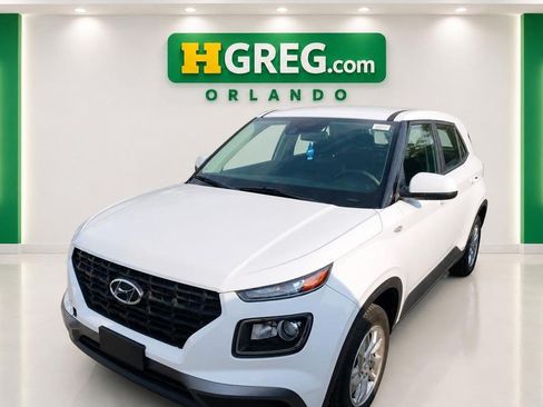Used 2021 Hyundai Venue SE FWD image 4