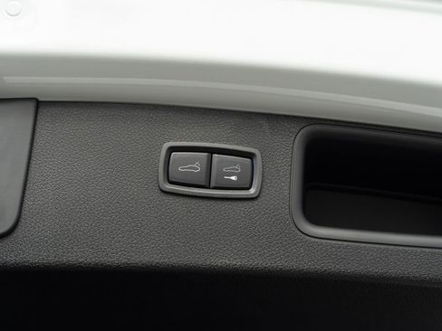 New 2026 Porsche Macan GTS image 35