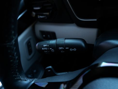 Certified 2024 Honda Pilot Touring image 24