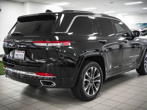 Used 2022 Jeep Grand Cherokee Overland AWD/4WD image 4
