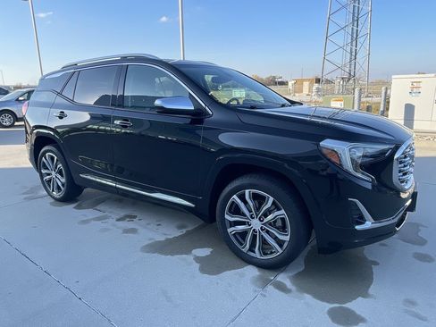 Used 2018 GMC Terrain Denali w/ Advanced Safety Package AWD/4WD image 30