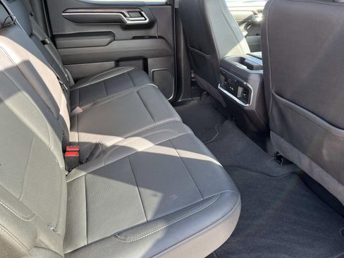 Used 2022 GMC Sierra 1500 SLT w/ SLT Convenience Package image 21