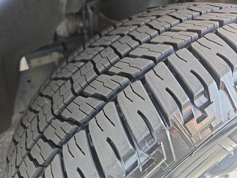 Used 2023 Ford Expedition XLT AWD/4WD image 10