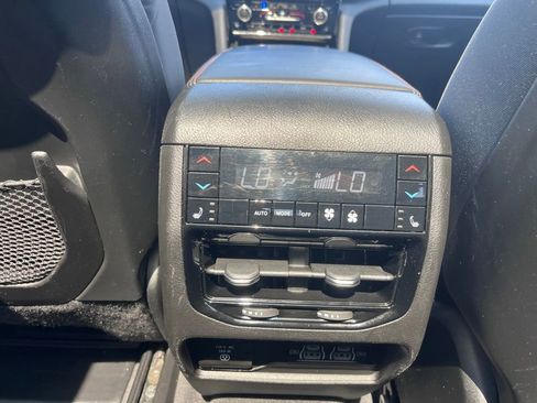 Used 2021 Jeep Grand Cherokee L Summit w/ Luxury Tech Group V AWD/4WD image 22