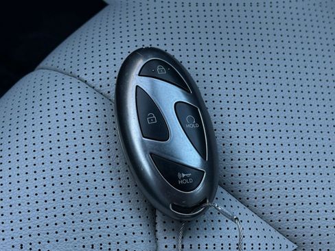 Used 2025 Hyundai Elantra Limited image 23