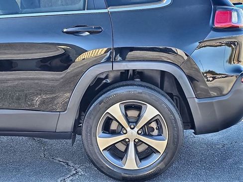 Used 2022 Jeep Cherokee Limited image 12