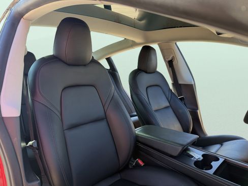 Used 2022 Tesla Model 3 Long Range image 40