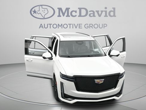 Used 2023 Cadillac Escalade Sport Platinum AWD/4WD image 53