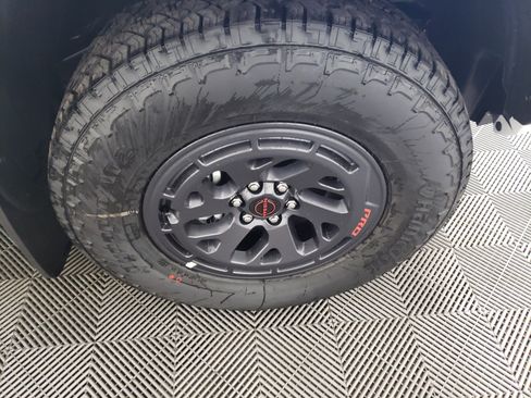 New 2026 Nissan Frontier PRO-4X w/ Pro-4x Convenience Package image 8