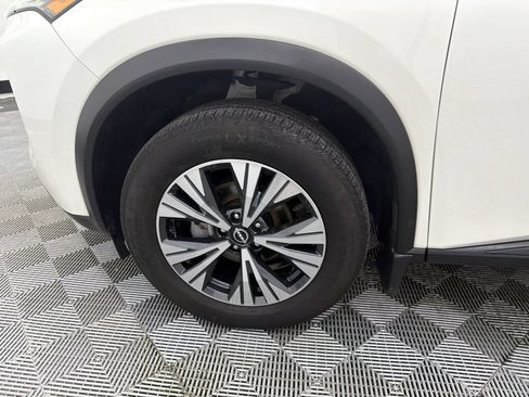 Used 2023 Nissan Rogue SV w/ SV Premium B Package FWD image 12