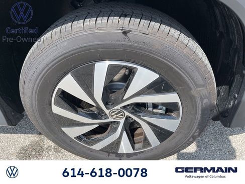 Used 2025 Volkswagen Tiguan S image 13