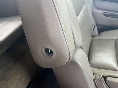 Used 2015 Chevrolet Suburban LT w/ Luxury Package image 17