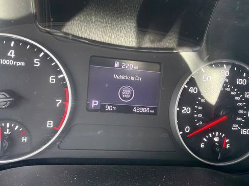Used 2021 Kia Seltos EX AWD/4WD image 6