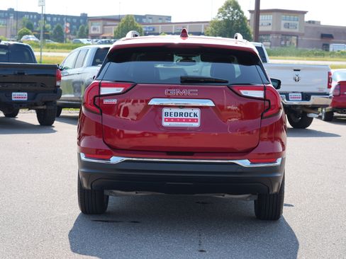Used 2023 GMC Terrain SLT AWD/4WD image 4
