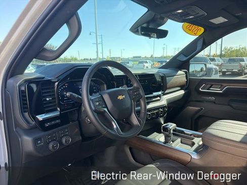 Used 2026 Chevrolet Silverado 1500 High Country w/ Technology Package AWD/4WD image 23