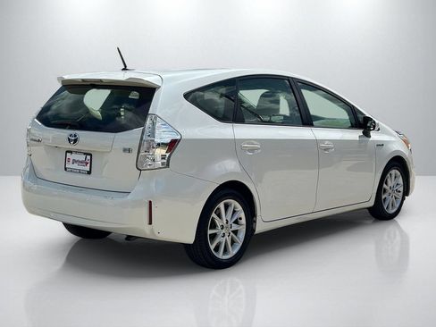 Used 2013 Toyota Prius V Five FWD image 5