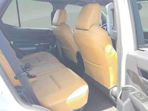 Used 2025 Toyota 4Runner SR5 image 18