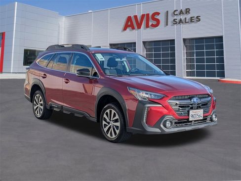 Used 2025 Subaru Outback Premium image 3