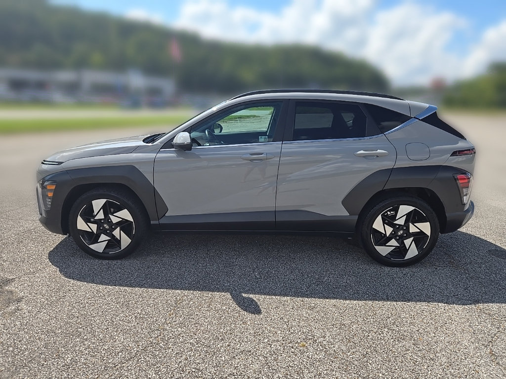 Used 2024 Hyundai Kona Limited FWD image 10