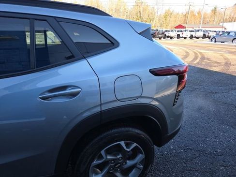 New 2026 Chevrolet Trax LT w/ Driver Confidence Package image 32