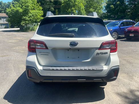 Used 2018 Subaru Outback 2.5i Premium AWD/4WD image 6