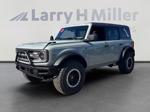 Used 2023 Ford Bronco Big Bend w/ Sasquatch Package image 1